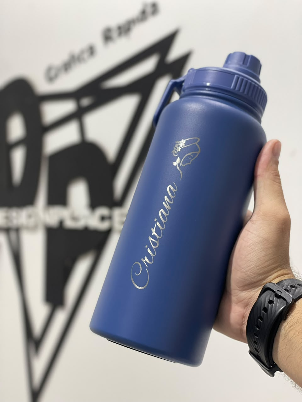 Garrafa azul personalizada